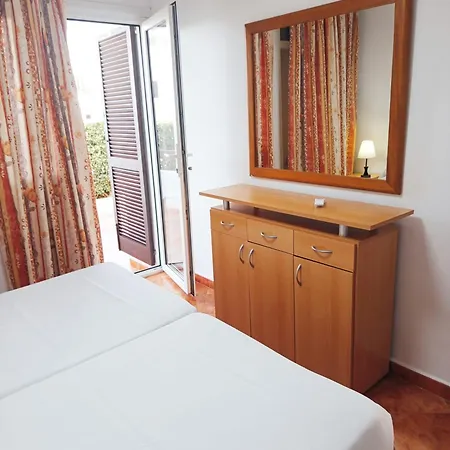 El Nido De Menorca Cala en Forcat